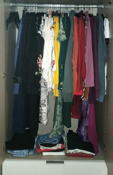 Capsule Wardrobe als Mama: Schluss mit „Ich hab nichts anzuziehen“ am Morgen 1 1671524992322 scaled e1671562642785